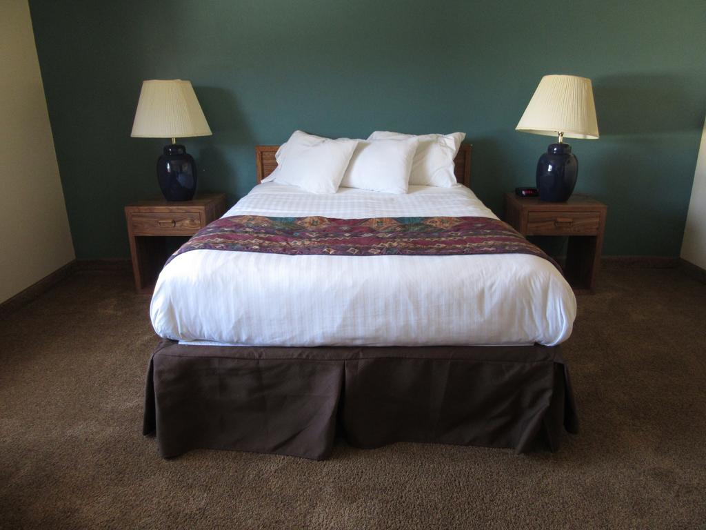 Al'S Westward Ho Motel West Yellowstone Eksteriør billede