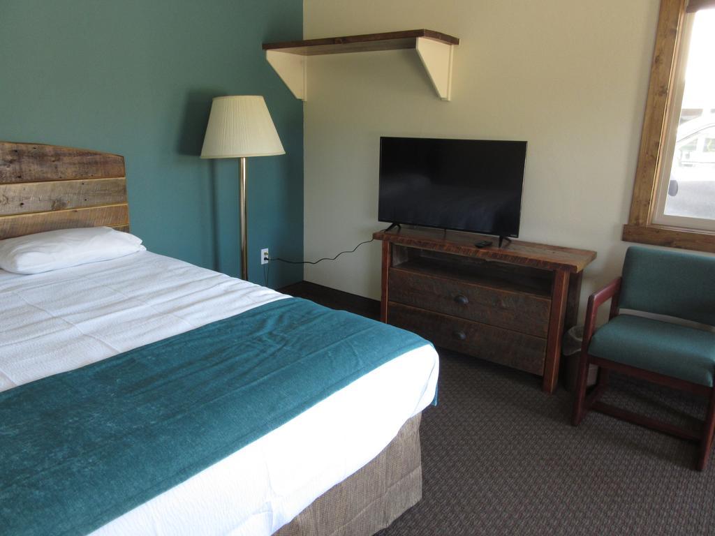 Al'S Westward Ho Motel West Yellowstone Eksteriør billede